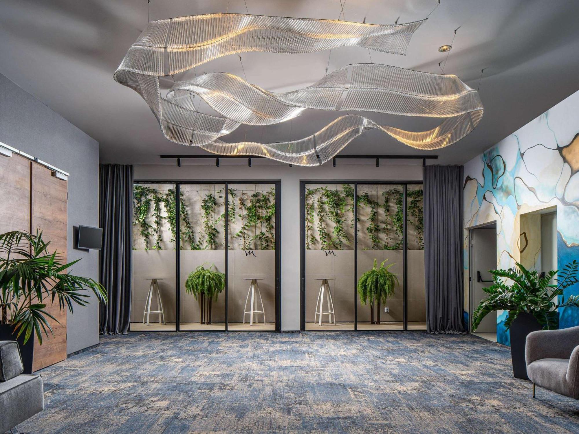 Mercure Conacul Cozieni Pasarea Экстерьер фото
