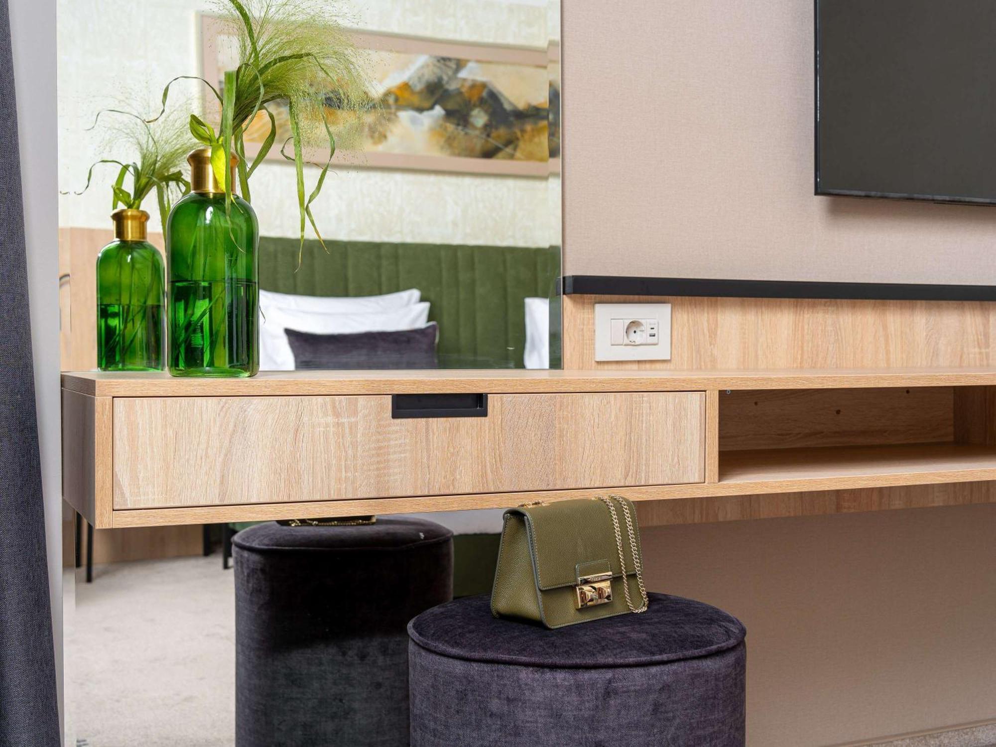 Mercure Conacul Cozieni Pasarea Экстерьер фото