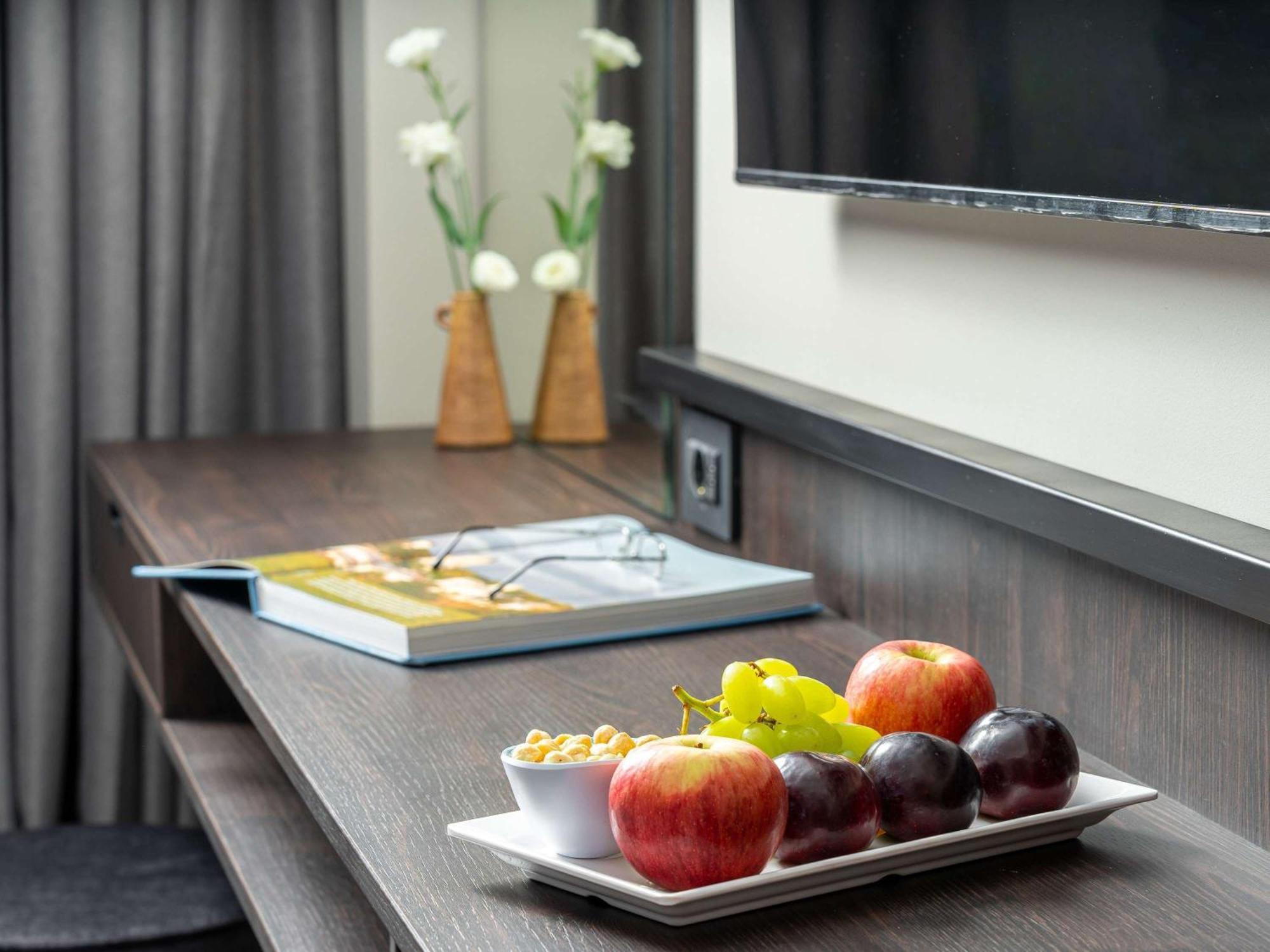 Mercure Conacul Cozieni Pasarea Экстерьер фото